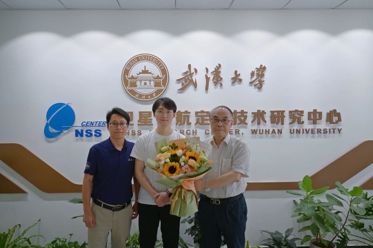 冯鑫博士与导师合影 冯鑫博士与导师合影